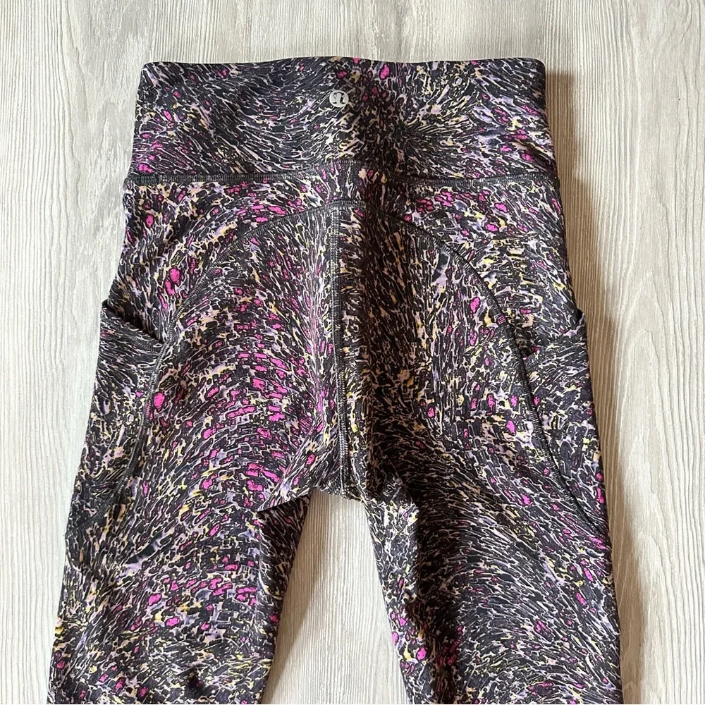 Lululemon Invigorate High-Rise Tight 25" - Picture 7 of 14